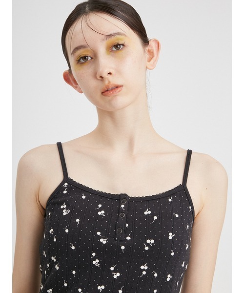 FURFUR（ファーファー）の「チェリー柄キャミソール（キャミソール・レディース・ホワイト/ブラック/サックスブルー・FREE）」の7枚目の写真