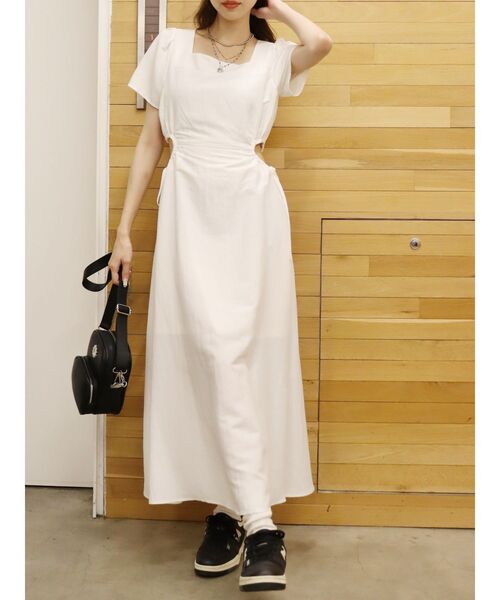 EVRIS（エヴリス）の「サイドオープンドロストロングワンピース（ワンピース・レディース・ブラック/ホワイト/グリーン・FREE）」の17枚目の写真