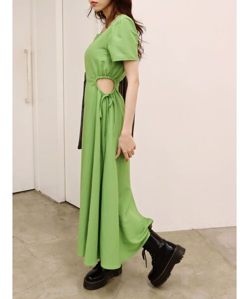 EVRIS（エヴリス）の「サイドオープンドロストロングワンピース（ワンピース・レディース・ブラック/ホワイト/グリーン・FREE）」の3枚目の写真