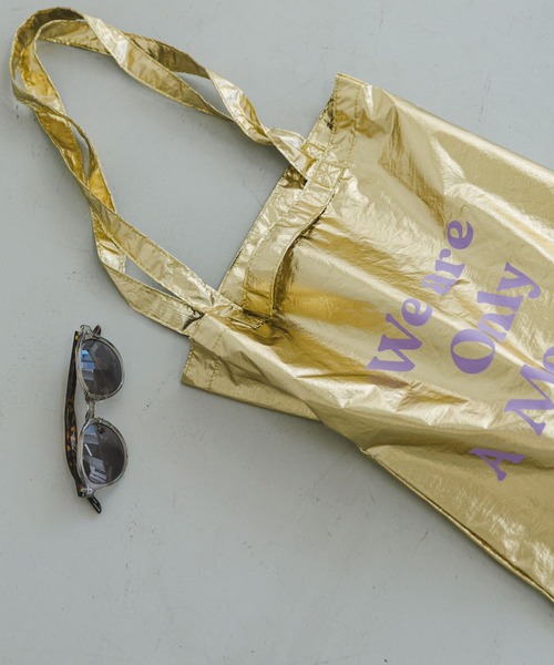 ITEMS URBANRESEARCH（アイテムズ アーバンリサーチ）の「メタリックトートバッグ（トートバッグ・レディース・ブラック/ゴールド/シルバー・-）」の11枚目の写真