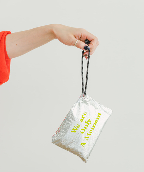 ITEMS URBANRESEARCH（アイテムズ アーバンリサーチ）の「メタリックトートバッグ（トートバッグ・レディース・ブラック/ゴールド/シルバー・-）」の7枚目の写真