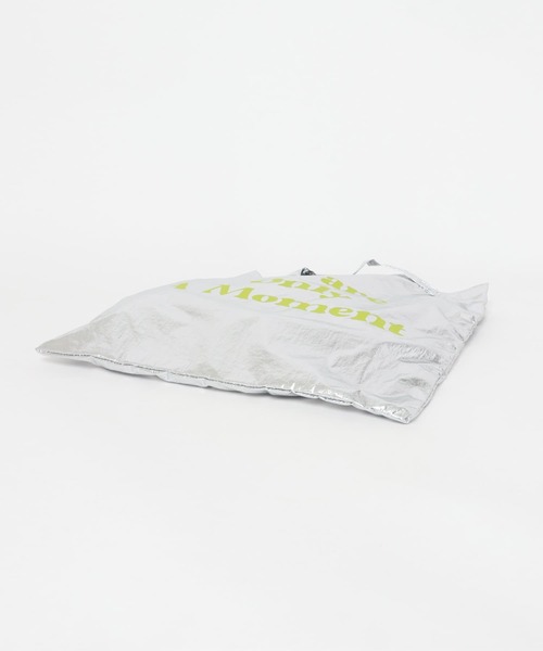 ITEMS URBANRESEARCH（アイテムズ アーバンリサーチ）の「メタリックトートバッグ（トートバッグ・レディース・ブラック/ゴールド/シルバー・-）」の17枚目の写真