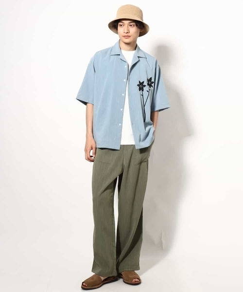 a.v.v(アーヴェヴェ)の「【接触冷感】フラワー刺繍オープンカラーシャツ 5分袖(シャツ/ブラウス・メンズ・ダークインディゴブルー/ピンク・48/46)」の6枚目の写真