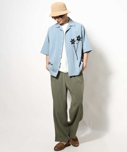 a.v.v(アーヴェヴェ)の「【接触冷感】フラワー刺繍オープンカラーシャツ 5分袖(シャツ/ブラウス・メンズ・ダークインディゴブルー/ピンク・48/46)」の8枚目の写真