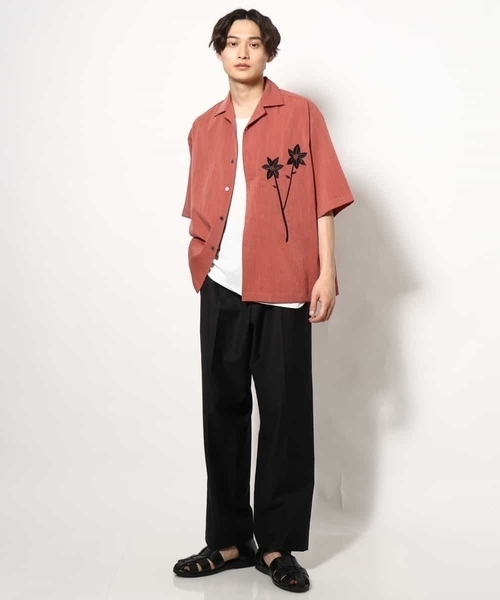 a.v.v(アーヴェヴェ)の「【接触冷感】フラワー刺繍オープンカラーシャツ 5分袖(シャツ/ブラウス・メンズ・ダークインディゴブルー/ピンク・48/46)」の9枚目の写真