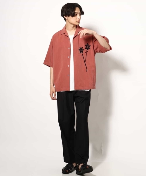 a.v.v(アーヴェヴェ)の「【接触冷感】フラワー刺繍オープンカラーシャツ 5分袖(シャツ/ブラウス・メンズ・ダークインディゴブルー/ピンク・48/46)」の11枚目の写真