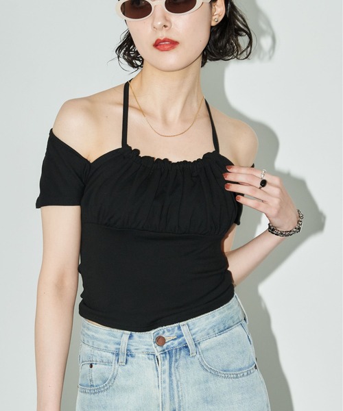 MOCOA'S(モコアズ)の「2WAYフロントギャザーオフショルトップス(Tシャツ/カットソー・レディース・ホワイト/ブラック/グレー・FREE)」の3枚目の写真