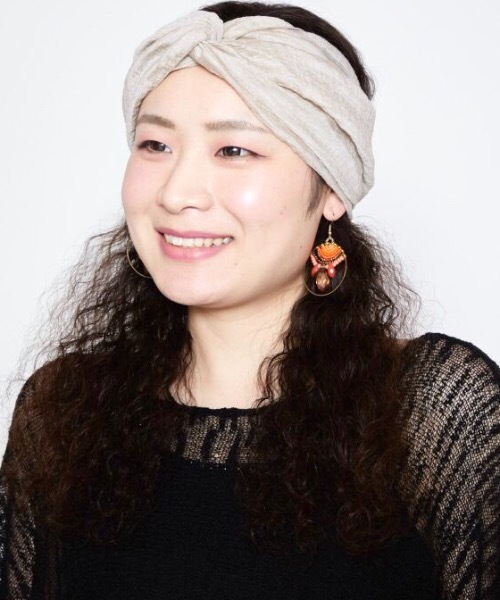 チャイハネ(チャイハネ)の「【チャイハネ】キラファピアス(ピアス(両耳用)・レディース・オレンジ/グリーン/ホワイト/ブルー・FREE)」の5枚目の写真