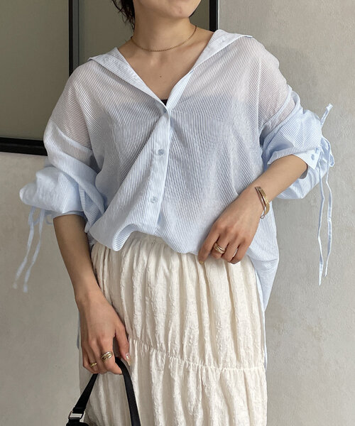 Thevon(ゼボン)の「バックドロストストライプシアーシャツ(シャツ/ブラウス・レディース・サーモンピンク/アイボリー/イエロー/ブルー・FREE)」の7枚目の写真
