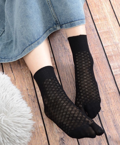 VIBGYOR Women(ヴィブジョー ウィメン)の「【float】小花柄メッシュ クルー丈 2本指/足袋ソックス(ソックス/靴下・レディース・ブラック/ホワイト/ピンク/グレー/ベージュ・FREE)」の10枚目の写真
