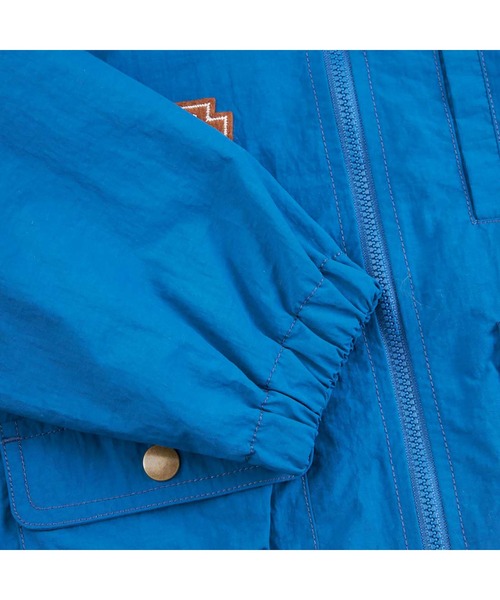 KP BOY（ケーピーボーイ）の「合繊マウンテンパーカー(90～160)（マウンテンパーカー・キッズ・ブルー/ベージュ・90cm/100cm/110cm/120cm/130cm/140cm）」の17枚目の写真