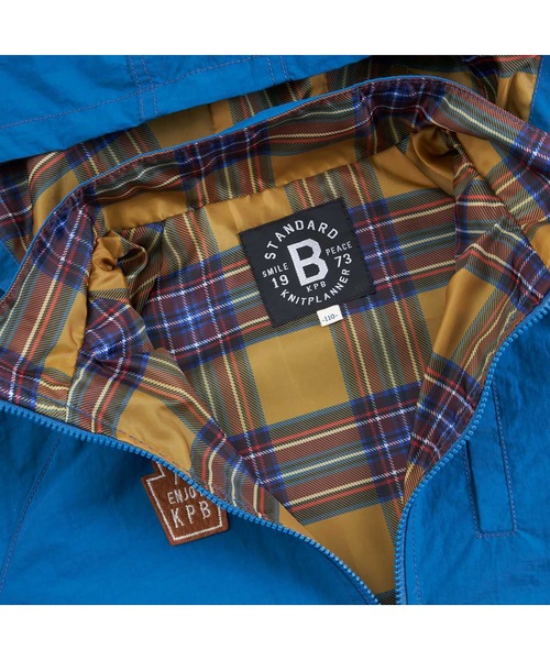 KP BOY（ケーピーボーイ）の「合繊マウンテンパーカー(90～160)（マウンテンパーカー・キッズ・ブルー/ベージュ・90cm/100cm/110cm/120cm/130cm/140cm）」の15枚目の写真