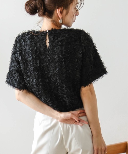 La-gemme(ラジェム)の「フラワーフリンジジャガードトップス(シャツ/ブラウス・レディース・アイボリー/ブラック・M/L)」の12枚目の写真