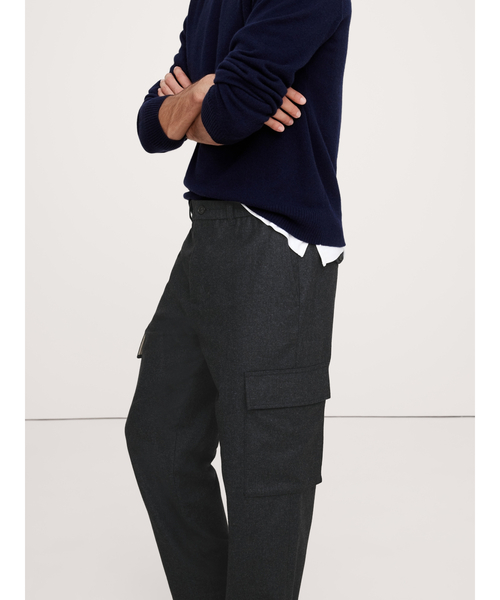 Banana Republic(バナナリパブリック)の「テーパード イタリアン フランネル プルオン カーゴパンツ(カーゴパンツ・メンズ・グレー/ネイビー・30W/28W/29W/34W/32W/31W/33W)」の6枚目の写真
