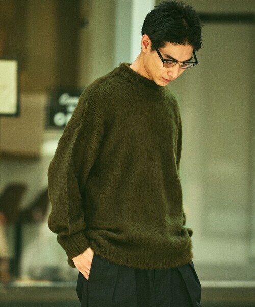 FREAK'S STORE（フリークスストア）の「限定展開 リラックスフィット クルーネック シャギーニット（ニット/セーター・メンズ・チャコールグレー/ブラック/ネイビー/ブラウン/レッド/オリーブ/サックスブルー・SMALL/MEDIUM/LARGE）」の8枚目の写真