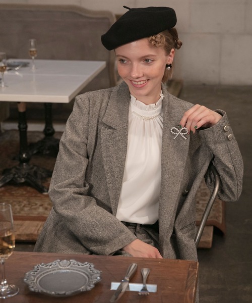 BONLECILL noir（ボンルシールノワール）の「【BONLECILL noir】リボンモチーフパールブローチ（ブローチ/コサージュ・レディース・ホワイト・FREE）」の8枚目の写真