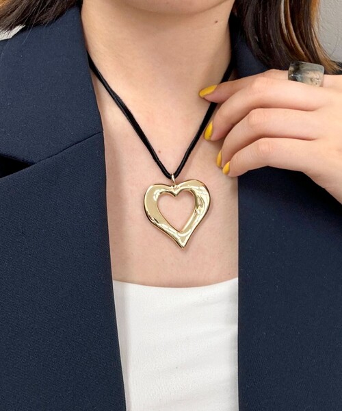 fredy emue（フレディエミュ）の「ハートトップコードチョーカー（ネックレス・レディース・シルバー/ゴールド・FREE）」の11枚目の写真
