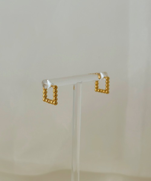 sowang(ソワン)の「シンプルドットスクエアミニピアス/ステンレス(ピアス(両耳用)・レディース・ゴールド/ピンク/シルバー・FREE)」の4枚目の写真