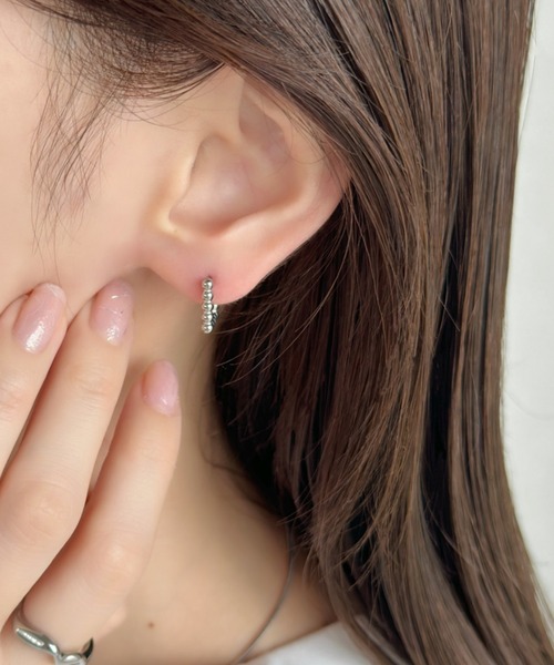 sowang(ソワン)の「シンプルドットスクエアミニピアス/ステンレス(ピアス(両耳用)・レディース・ゴールド/ピンク/シルバー・FREE)」の5枚目の写真