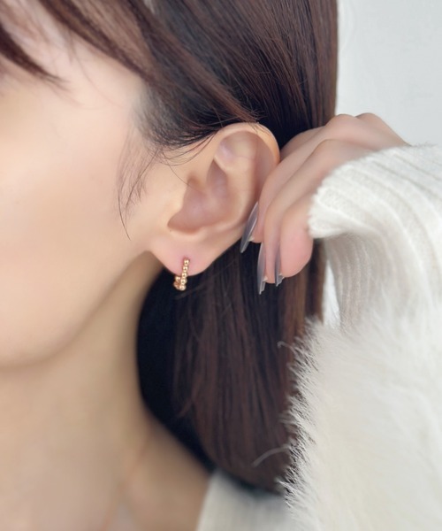 sowang(ソワン)の「シンプルドットスクエアミニピアス/ステンレス(ピアス(両耳用)・レディース・ゴールド/ピンク/シルバー・FREE)」の11枚目の写真