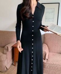 襟付きVネックロングニットワンピース