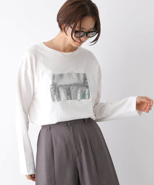 LEPSIM（レプシィム）の「箔プリントロンT　144351（Tシャツ/カットソー・レディース・グレー/オフホワイト/チャコールグレー/ホワイト・FREE）」の2枚目の写真