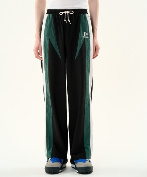 DISCOVERED（ディスカバード）の「DISCOVERED TRACK SUITS TRACK PANTS（その他パンツ・メンズ・ブラック/グレー・1/3）」の5枚目の写真