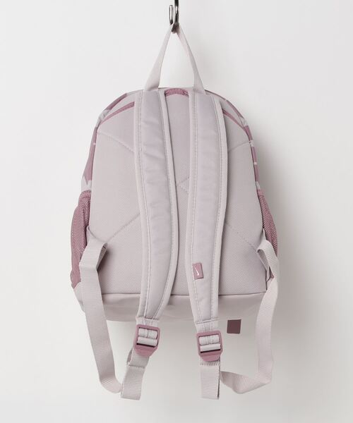 NIKE(ナイキ)の「NIKE/ナイキ キッズ デイパック ナイキ YTH ブラジリア JDI ミニ バックパック DR6091-019(バックパック/リュック・キッズ・スモークピンク・ONE SIZE)」の2枚目の写真