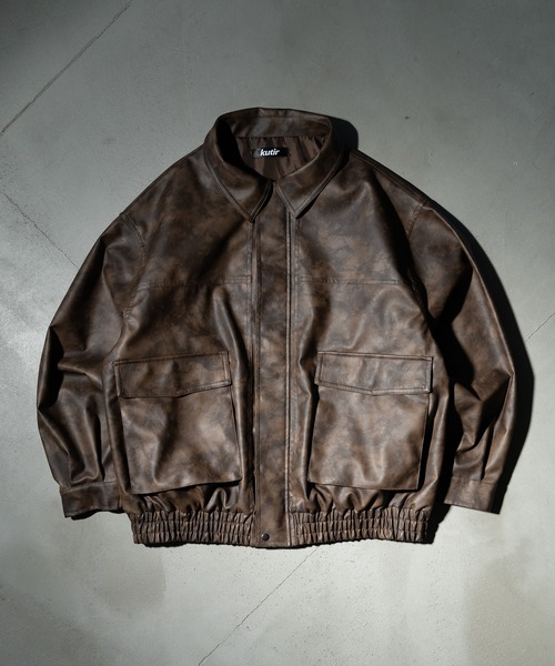 kutir(クティール)の「VINTAGE LIKE ARTIFICIAL GRAIN BLOUSON/ヴィンテージライク合成皮革ブルゾン(ブルゾン・メンズ・ブラウン/グレー/ブラック・MEDIUM/LARGE)」の3枚目の写真