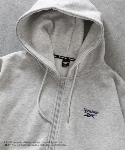 Reebok（リーボック）の「【REEBOK】 【別注】 左胸 ワンポイント ロゴ 刺繍 長袖 裏起毛 ジップパーカー（パーカー・レディース・オートミール/ネイビー/ブラック・MEDIUM/LARGE）」の21枚目の写真