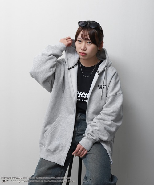 Reebok（リーボック）の「【REEBOK】 【別注】 左胸 ワンポイント ロゴ 刺繍 長袖 裏起毛 ジップパーカー（パーカー・レディース・オートミール/ネイビー/ブラック・MEDIUM/LARGE）」の15枚目の写真