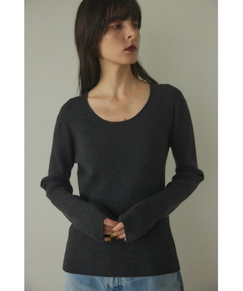 BLACK BY MOUSSY（ブラックバイマウジー）の「rib round neck wool tops(リブラウンドネックウールトップス)（ニット/セーター・レディース・ライトブラック/オフホワイト/トップグレー/ブルー・FREE）」の3枚目の写真