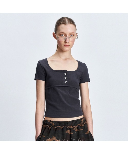 BUTTONED TEE（Tシャツ/カットソー）｜TUOMIO（トゥオミオ）