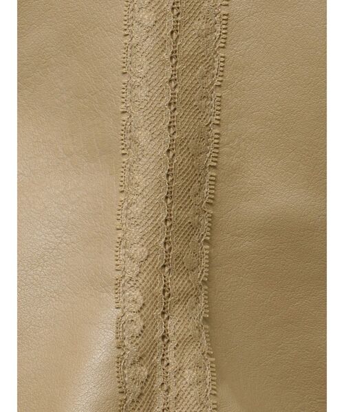 GYDA（ジェイダ）の「レースラインボリュームスリーブフェイクレザージャケット【SETUP着用可】（ブルゾン・レディース・ベージュ/ブラック/オフホワイト・FREE）」の5枚目の写真