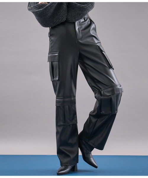 Settimissimo（セッティミッシモ）の「ITALY フェイクレザー カーゴパンツ（カーゴパンツ・レディース・ブラック・S）」の8枚目の写真