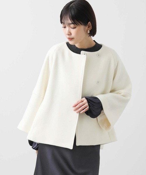 Gready Brilliant(グレディブリリアン)の「二十織ビーバーケープ(その他アウター・レディース・オフホワイト/ネイビー・38)」の7枚目の写真