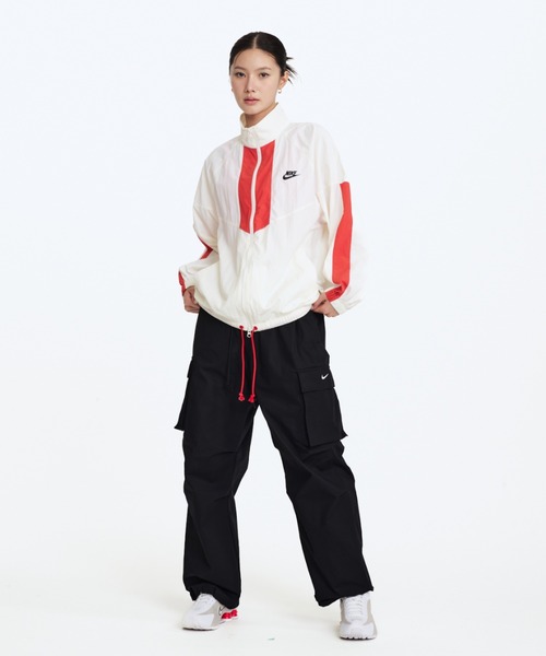 NIKE(ナイキ)の「ナイキ スポーツウェア ウィメンズ ミッドライズ カーゴ パンツ / Nike Sportswear Women's Mid-Rise Cargo Pants FV7521-010 Black(カーゴパンツ・レディース・ブラック・S/M/L/2XL/XL/XS)」の18枚目の写真