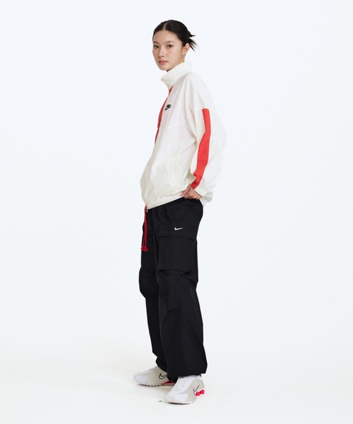 NIKE(ナイキ)の「ナイキ スポーツウェア ウィメンズ ミッドライズ カーゴ パンツ / Nike Sportswear Women's Mid-Rise Cargo Pants FV7521-010 Black(カーゴパンツ・レディース・ブラック・S/M/L/2XL/XL/XS)」の15枚目の写真