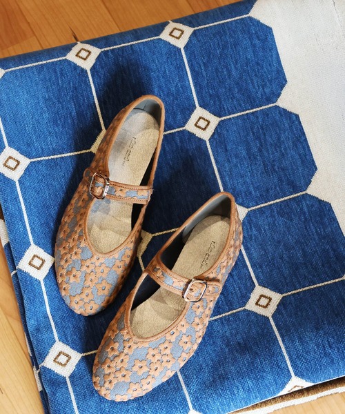 niko and...（ニコアンド）の「オリジナルアソートベルトパンプス（パンプス・レディース・ブラック/その他1/ブルー/グレー/アイボリー/ブラウン/シルバー系・SMALL/LARGE/MEDIUM）」の3枚目の写真