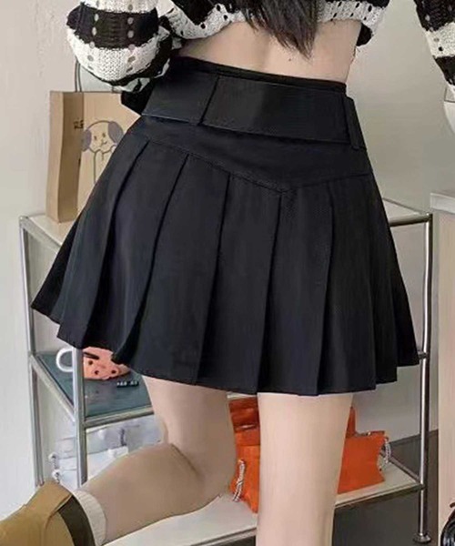 SPIGA(スピーガ)の「2つ穴ベルト付プリーツミニSK(スカート・レディース・ベージュ/ブラウン/ブラック・SMALL/MEDIUM)」の6枚目の写真