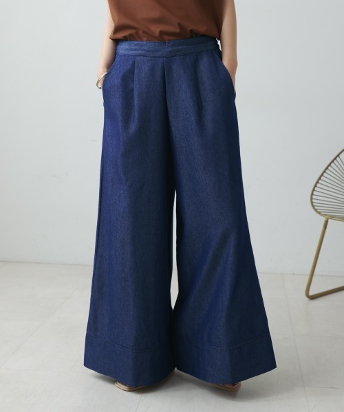 Bou Jeloud(ブージュルード)の「ライトデニムフレアパンツ(デニムパンツ・レディース・ブルー/インディゴブルー・38)」の5枚目の写真