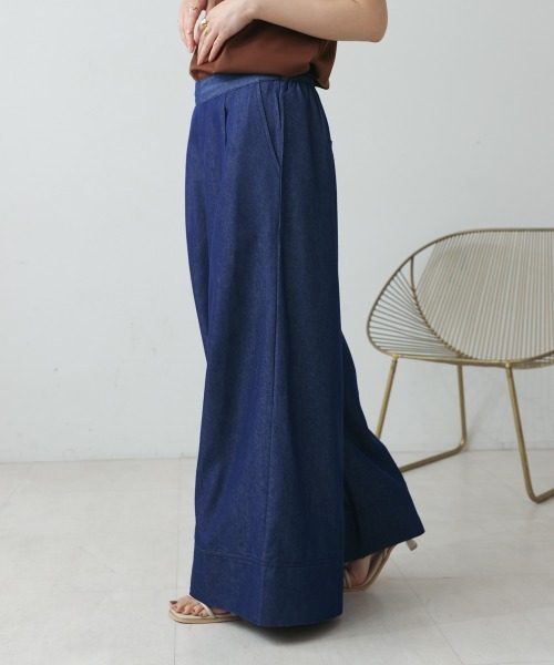 Bou Jeloud(ブージュルード)の「ライトデニムフレアパンツ(デニムパンツ・レディース・ブルー/インディゴブルー・38)」の8枚目の写真