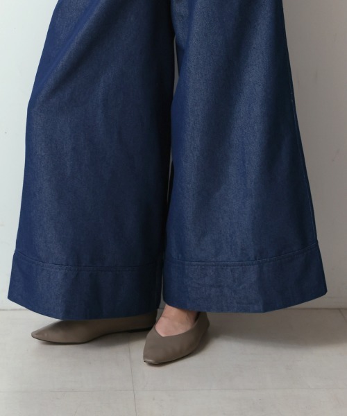 Bou Jeloud(ブージュルード)の「ライトデニムフレアパンツ(デニムパンツ・レディース・ブルー/インディゴブルー・38)」の12枚目の写真