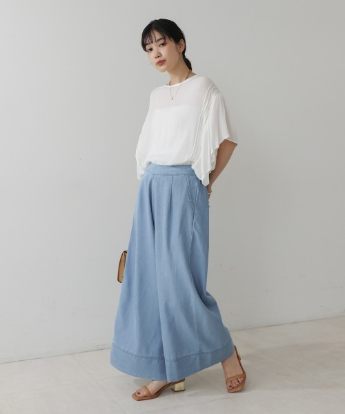 Bou Jeloud(ブージュルード)の「ライトデニムフレアパンツ(デニムパンツ・レディース・ブルー/インディゴブルー・38)」の16枚目の写真