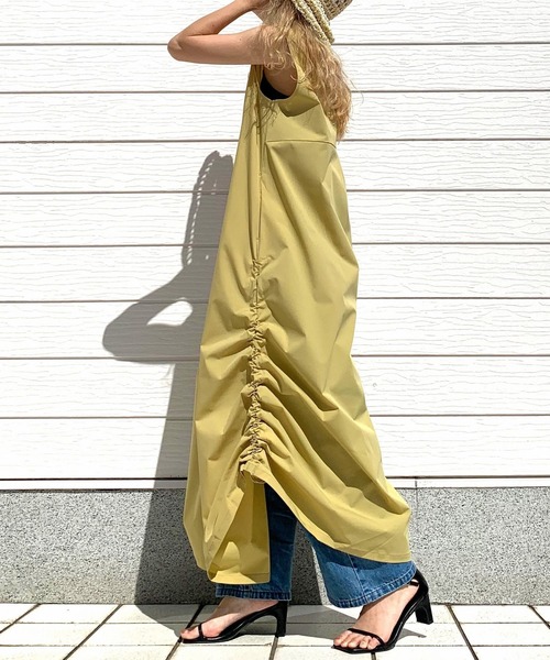 Q（キュー）の「接触冷感　ギャザーワンピース（ワンピース・レディース・ブラック/レモンイエロー・MEDIUM）」の11枚目の写真