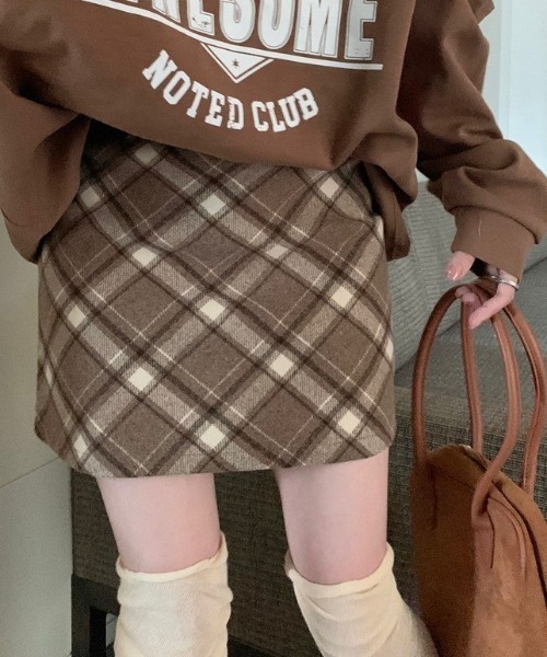 paravion（パラビオン）の「チェック柄台形ミニスカート（スカート・レディース・ブラック/ブラウン・SMALL/MEDIUM）」の2枚目の写真