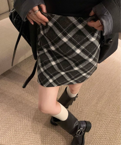 paravion（パラビオン）の「チェック柄台形ミニスカート（スカート・レディース・ブラック/ブラウン・SMALL/MEDIUM）」の11枚目の写真
