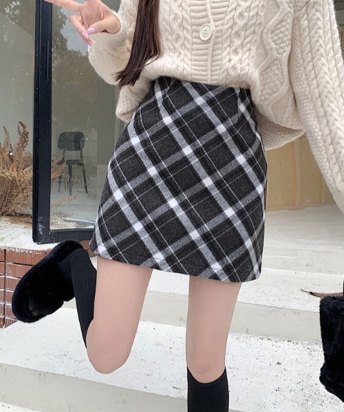 paravion（パラビオン）の「チェック柄台形ミニスカート（スカート・レディース・ブラック/ブラウン・SMALL/MEDIUM）」の8枚目の写真