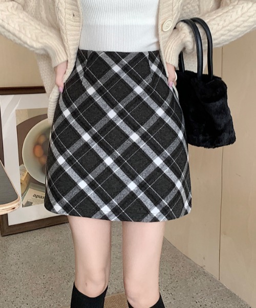 paravion（パラビオン）の「チェック柄台形ミニスカート（スカート・レディース・ブラック/ブラウン・SMALL/MEDIUM）」の9枚目の写真