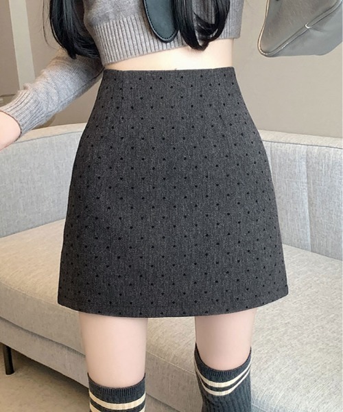 kirakiraShop(キラキラショップ)の「ハート ドット柄 ミニスカート(スカート・レディース・ブラック/グレー・S/M/L)」の1枚目の写真